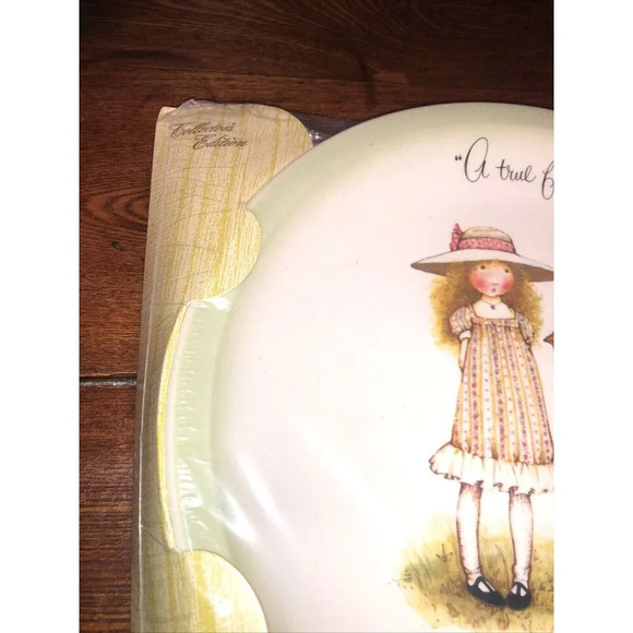 Vintage Holly Hobbie Collector's 10" Plate 1972 True Friend Best Possession New - Picture 4 of 7